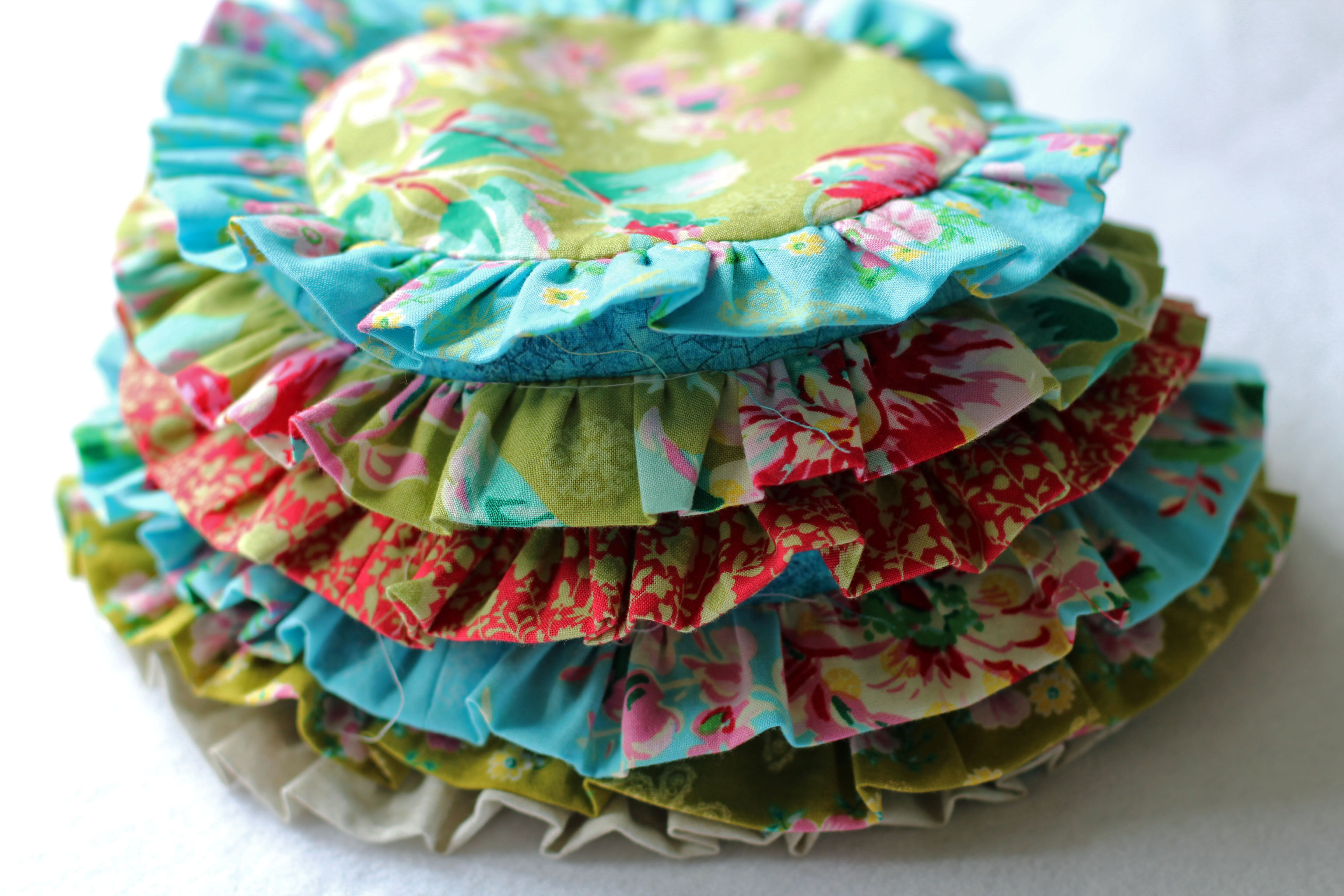 Ruffled Cake Tutorial {fabric bakery part 2}